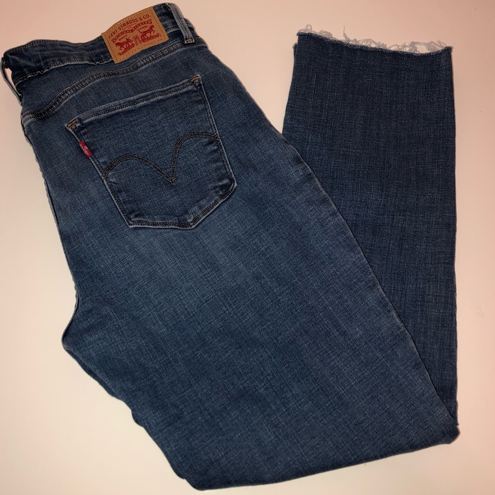 {Levi’s} Mid Rise Skinny Crop Jeans